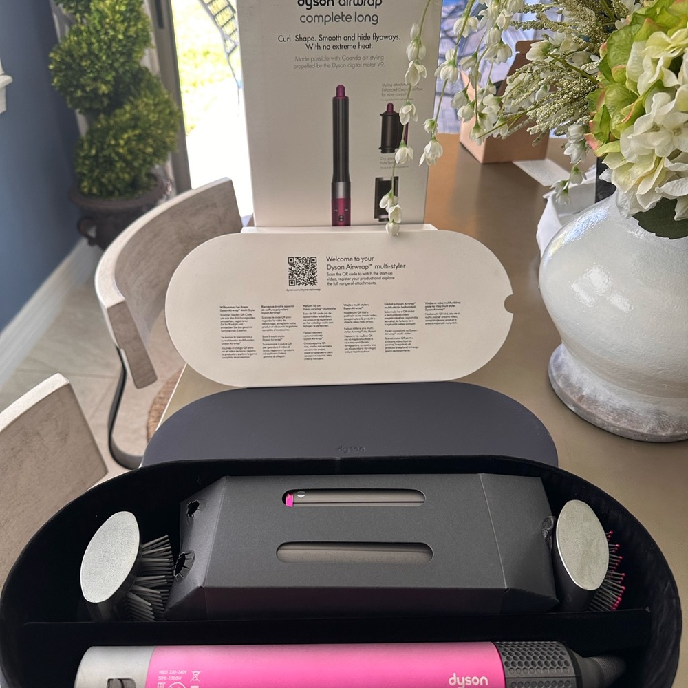 Dyson Airwrap Styler in Pink
